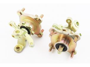 Цапфа (поворотный кулак) ATV 150-250 правый + левый в сборе с ступицой (на 4 болта) под дисковый тормоз (ось 17мм)